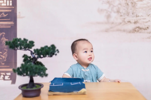 张家口宝宝几个月可以笑出声